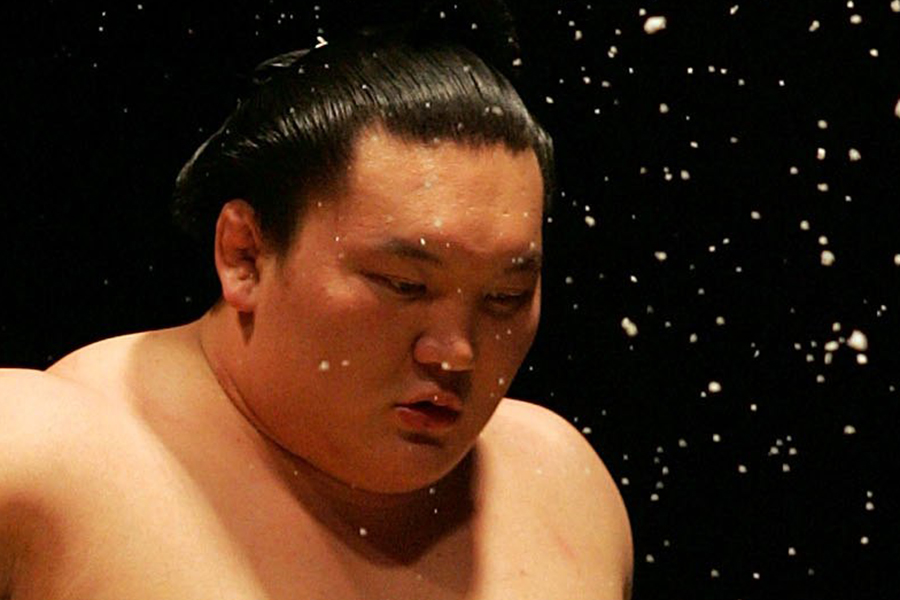 白鵬、歴代最多タイ1047勝！ 魁皇に並ぶ 初土俵から98場所でスピード