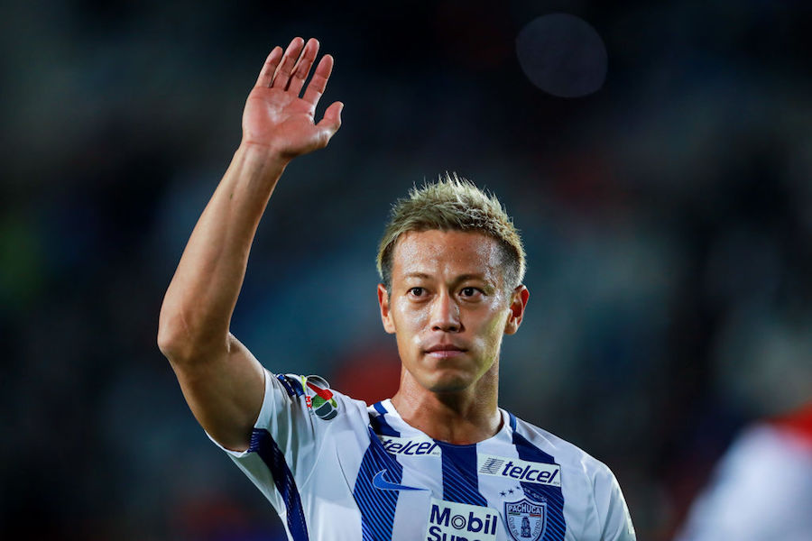 サッカーユニフォーム パチューカ 本田圭佑背番号 02 本田の去就報道に