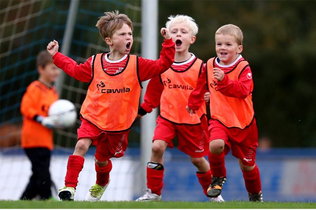 幼稚園児が楽しくサッカーをする環境とは ドイツで最適化されたルールと開催方式 The Answer