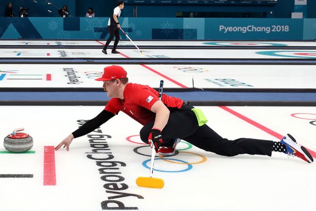 五輪にマリオがいた 米カーリング選手がそっくりと話題 米代表 間違いを探せ The Answer スポーツ文化 育成 総合ニュースサイト