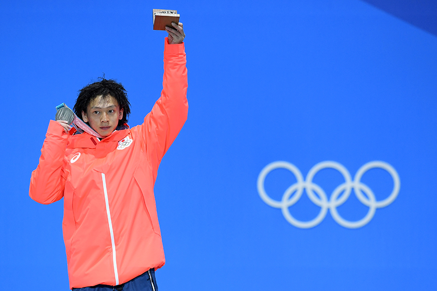スノーボード男子ハーフパイプで銀メダルを獲得した平野歩夢【写真：Getty Images】