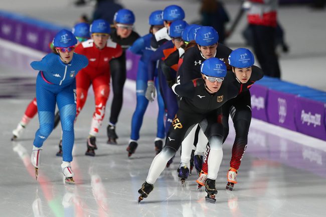 美人過ぎる旗手 エストニアのサスキア アルサルが決勝進出 女子マススタート The Answer スポーツ文化 育成 総合ニュースサイト