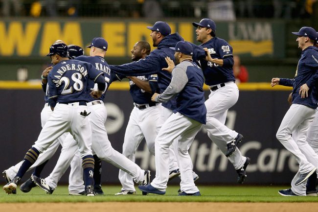 元denaの お騒がせ男 がハッスル始球式 米歓喜 泣けてくる 会えて嬉しい The Answer スポーツ文化 育成 総合ニュースサイト