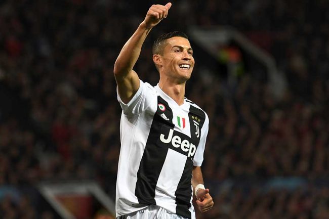 ユベントス　クリスティアーノ・ロナウド(白色にしては非常に綺麗だと思います。) C・ロナウド獲得のユベントス、あるスポンサーから思わぬ反発を