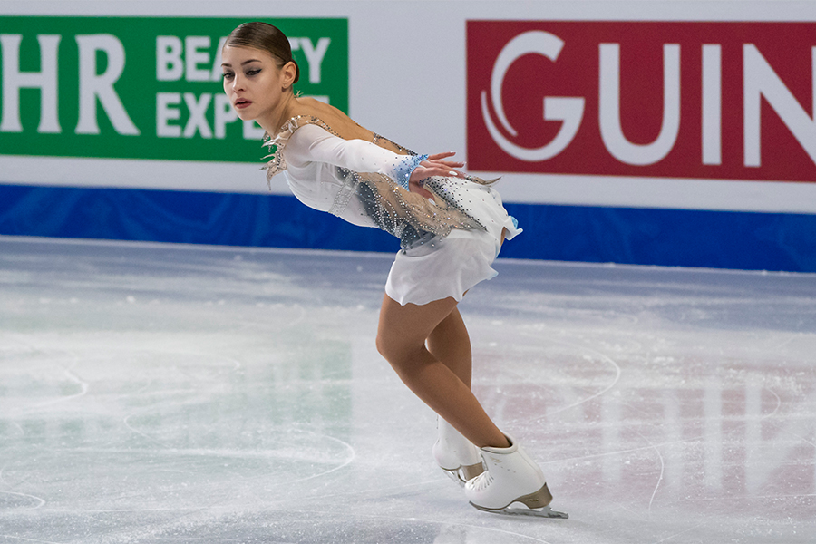 首位発進のアリョーナ・コストルナヤ【写真：Getty Images】