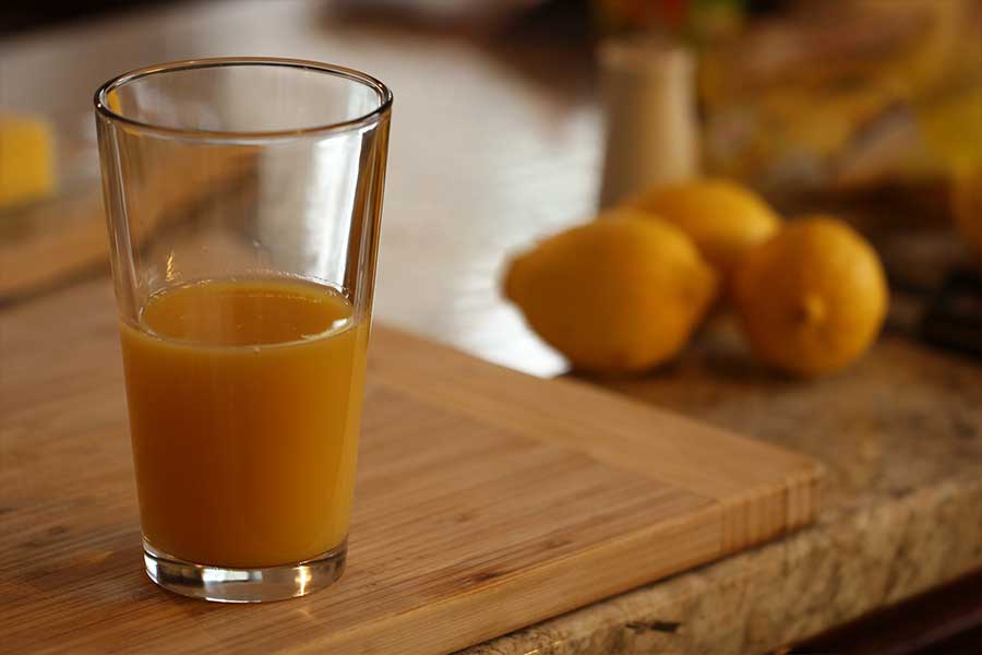 オレンジジュースはいったい何がいいのか。その効果とは？