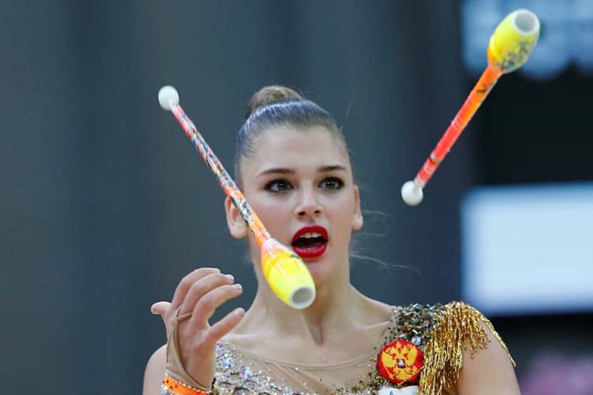 ロシアの 美しすぎる新体操選手 が海外話題 モデルばり写真に 体操史上最高の美女 The Answer スポーツ文化 育成 総合ニュースサイト