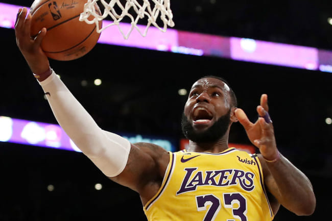 レブロン、貫録の40得点 初競演で敗戦ザイオンは脱帽「信じられない