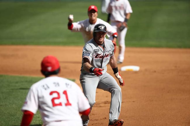 開幕の韓国プロ野球 異例 厳戒態勢 に英紙も注目 チアにもマスク着用を義務付け The Answer スポーツ文化 育成 総合ニュースサイト