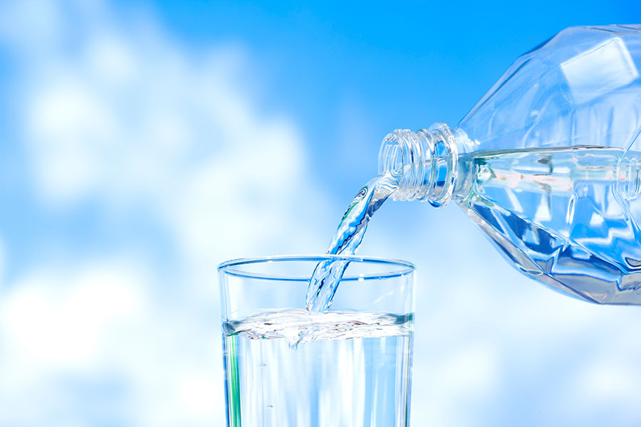熱中症対策に必要な「水分補給法」を紹介