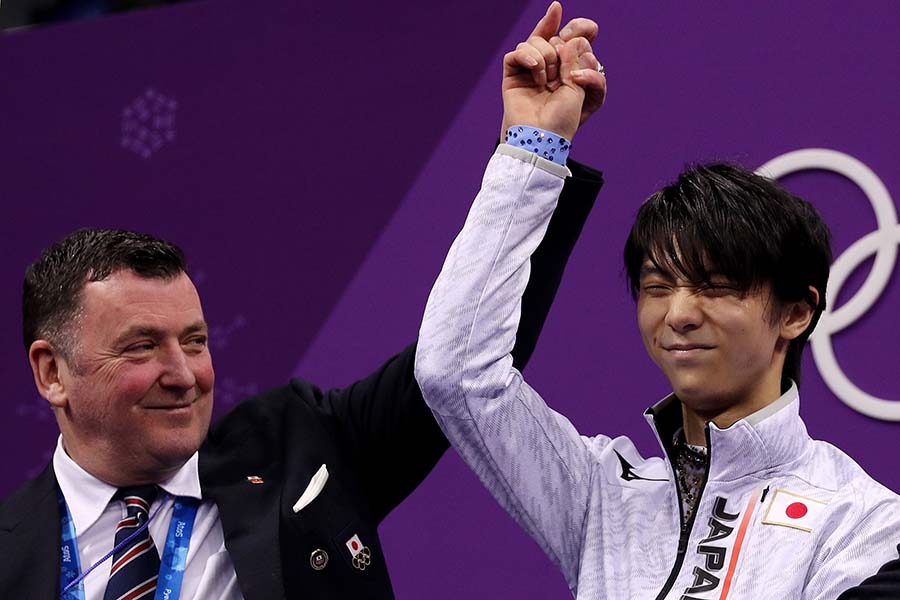 羽生結弦(右)とオーサー氏【写真：Getty Images】