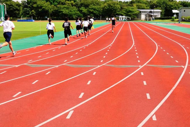 陸上長距離をしている女子高生 部活のない完全オフの日、適切な食事量はどのくらい？ | THE ANSWER