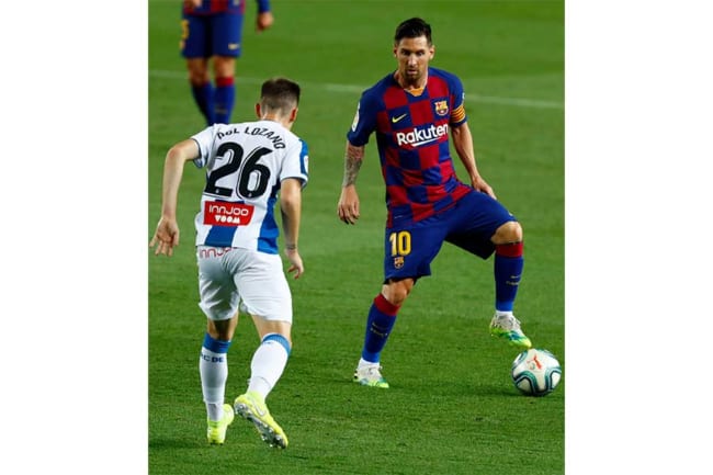 バルサ公式がバロンドール中止に反応 メッシの写真投稿「誰が