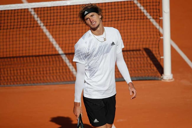 敗北ズベレフのイライラ爆発 ラケット叩きつける瞬間に海外注目「冷静