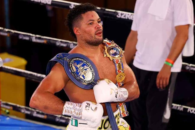 ジャブ一撃で戦意喪失 英ヘビー級、