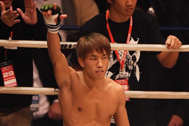 朝倉海 クールに決めた お洒落私服姿 に反響 ばかいけめん スタバのcmかと The Answer スポーツ文化 育成 総合ニュースサイト