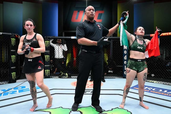 Ufcで女子選手が唾吐き疑惑 被害者 は怒り心頭 唾吐かれたことなど一度もない The Answer