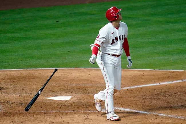 大谷翔平、203cm剛腕打ち砕く9号！ 中越え130m弾に米記者驚愕「衛星を