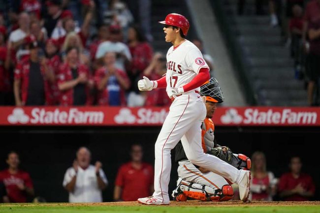 大谷翔平、2連発30号で確信歩き 絵になる