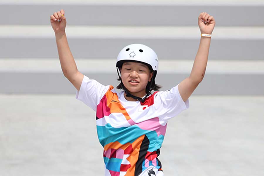 スケートボード・女子ストリートで金メダルを獲得した西矢椛【写真：Getty Images】