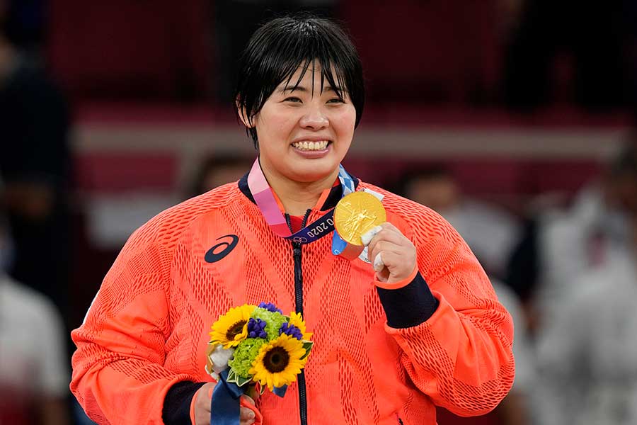 柔道女子78キロ超級で金メダルを獲得した素根輝【写真：AP】