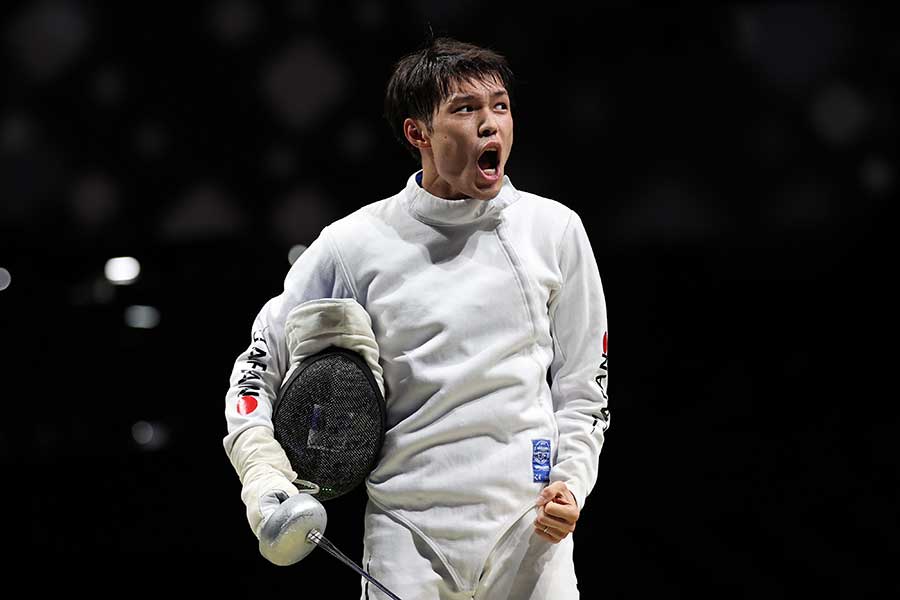 フェンシング男子エペ団体で金メダル獲得に貢献した日本代表の山田優【写真：Getty Images】