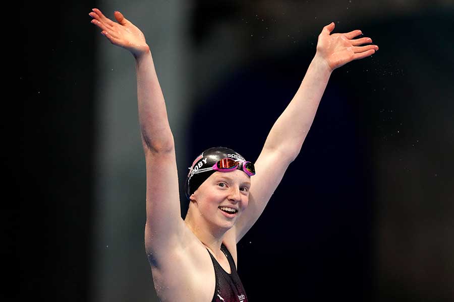 女子100メートル平泳ぎで金メダルを獲得したリディア・ジャコビー【写真：AP】