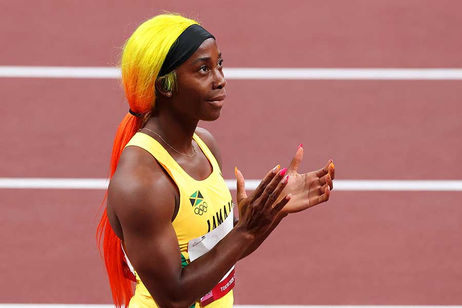 髪色を黄色から赤色のグラデーションにしていた陸上、女子100mで銀メダルを獲得したジャマイカのシェリー＝アン・フレーザー＝プライス【写真：Getty Images】