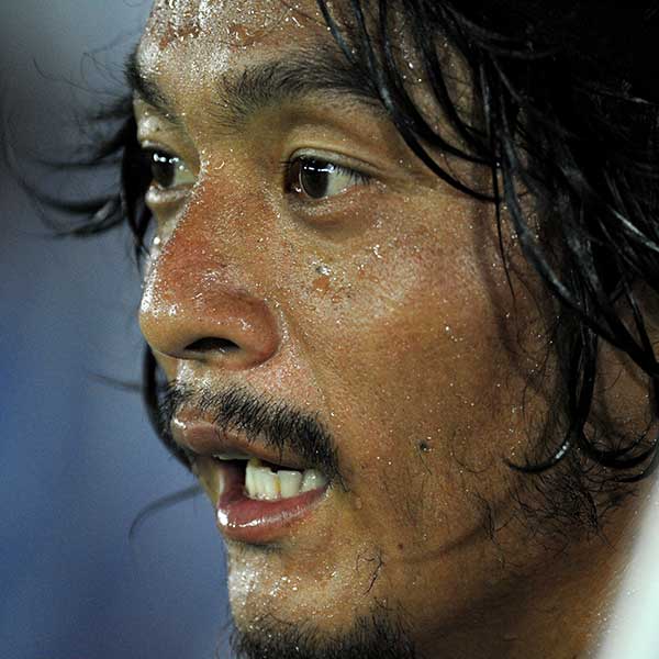 亡くなる1年前の10年8月、ピッチ上で見せた松田さんの闘志あふれる表情【写真：Getty Images】