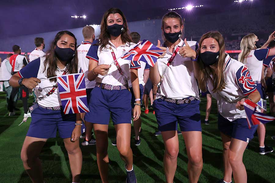 閉会式で英国選手団が着用したウェアの背中が注目を集めている【写真：Getty Images】