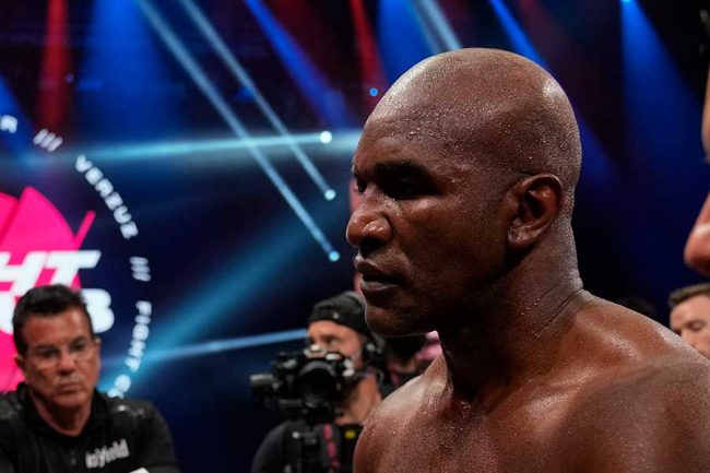 完敗ホリフィールドが判定に恨み節 初回TKOも「悪い判定」「傷ついてい