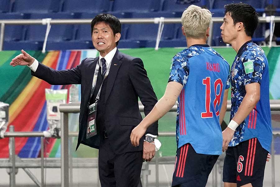 勝ち越しゴールを喜ぶサッカー日本代表の森保一監督【写真：Getty Images】