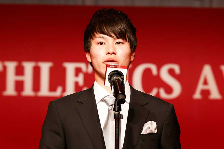 MVPに当たる「アスリート・オブ・ザ・イヤー」を受賞した池田向希【写真提供：日本陸上競技連盟/フォート・キシモト】