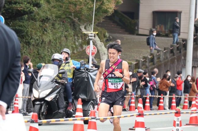 常識を疑え 箱根駅伝のダークホース 國學院大を支える監督の挑戦心 The Answer 常識を疑え 箱根駅伝のダークホース 國學院大を支える監督の挑戦心 The Answer