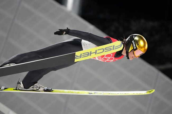 5人失格ジャンプ混合 国際スキー連盟「正式抗議なし」と米報道「スーツ