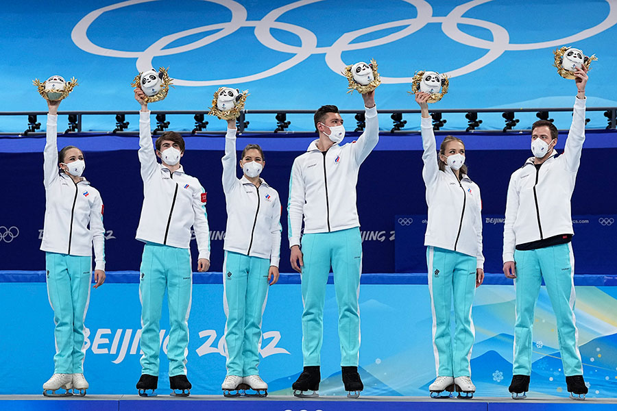 北京五輪フィギュア団体、ROCの選手たち【写真：AP】