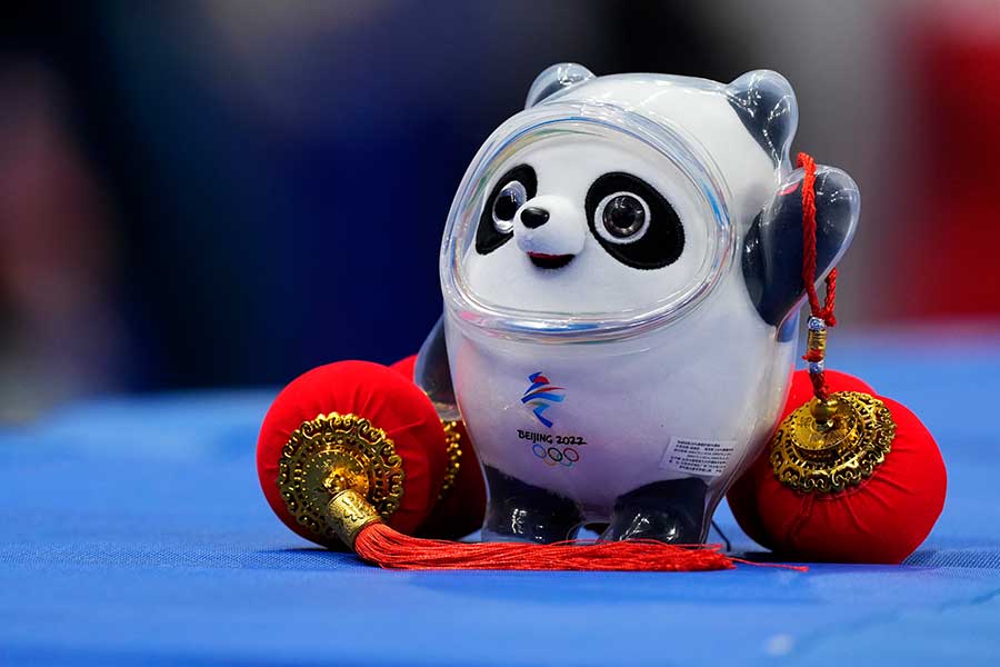 北京五輪のマスコットの「ビンドゥンドゥン」【写真：AP】