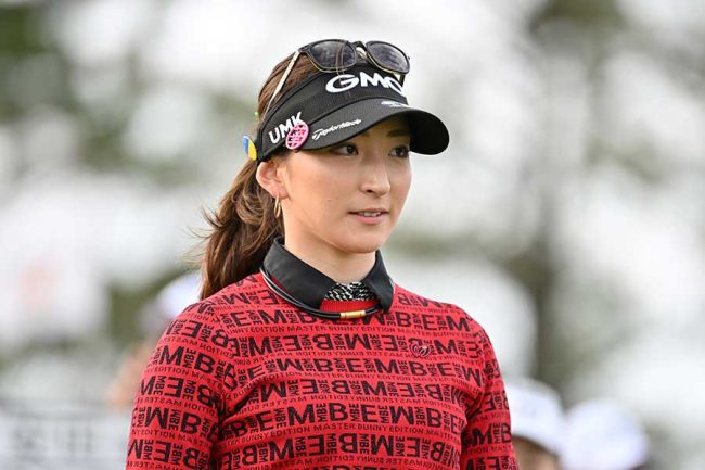 華ちゃんの気持ち伝わりました」 女子ゴルフ脇元華がウェアの色を選ん