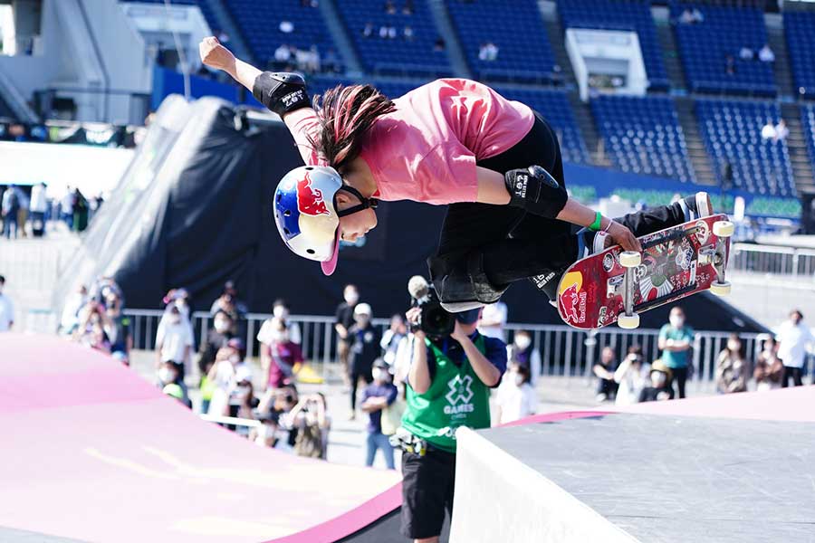 「X Games Chiba」スケートボード女子パーク、予選2位で決勝進出を決めた四十住さくら【写真：荒川祐史】