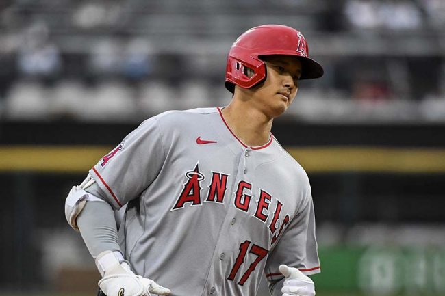 大谷翔平、復活4号直後のベンチで見舞われたハプニング 実況席爆笑「帽子のツバを…」 | THE ANSWER