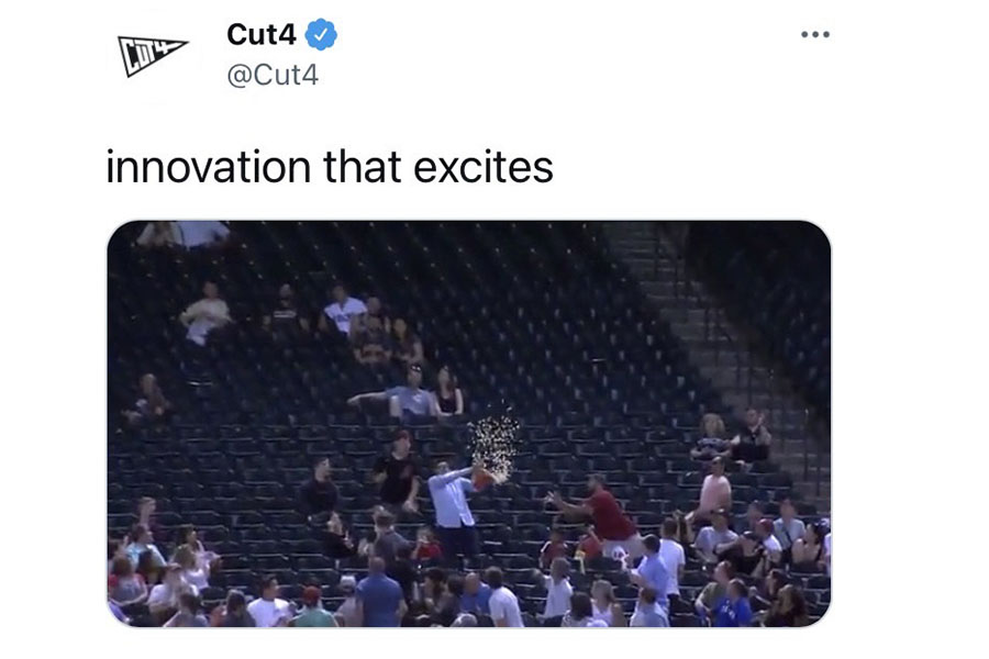 MLBでファンのファウル捕球が話題を呼んでいる(画像は「Cut4」公式ツイッターのスクリーンショット)