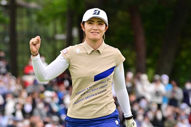 渡邉彩香 20枚限定 ホロスペクトラ 「2年ぶり5度目の優勝」 エポックワン 渡邉彩香 20枚限定 ホロスペクトラ 「2年ぶり5度目の優勝