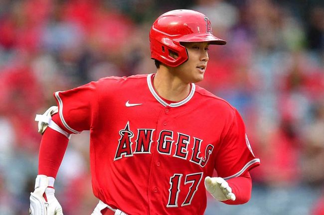 大谷翔平、運命の赤で結ばれたJALとの縁 米挑戦から支える担当者が見た