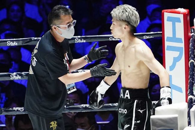 井上尚弥、決着直後の真吾トレーナーの行動に絶賛の嵐「そこに気付ける