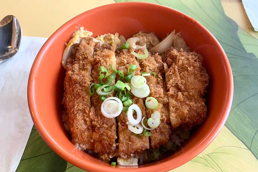 日本食屋「TOKYO TONKATSU」のカツ丼【写真：浜田洋平】