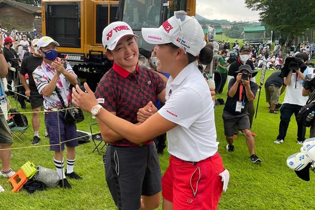 女子ゴルフ史に名を刻んだ妹・千怜 岩井ツインズの母は、それでも「明愛に気を遣わない」 | THE ANSWER