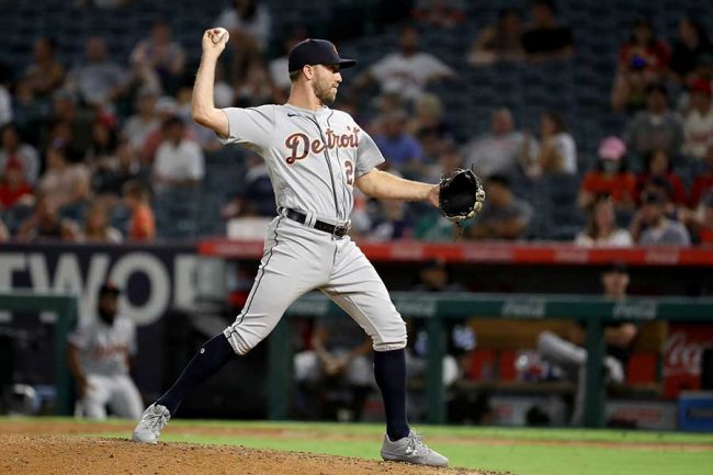 ロジャー・クレメンス MLB最終先発ゲーム 実使用3塁ベース サイン付き ロジャー・クレメンス MLB最終先発ゲーム 実使用3塁ベース サイン付き