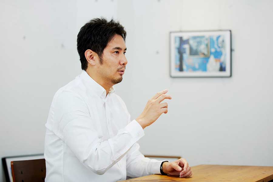 米国で起業した中村亮氏、現在では年間100人の日本人選手を現地の大学へ留学させている【写真：株式会社WithYou】