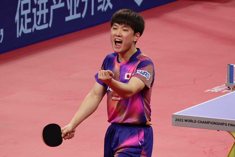 世界卓球、香港戦で雄叫びをあげる張本智和【写真：浜田洋平】