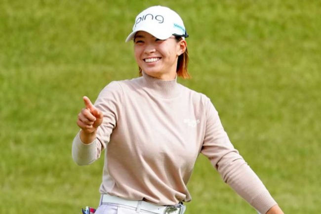 渋野日向子とハグした「この写真が大好き」 仲良し韓国選手が友情